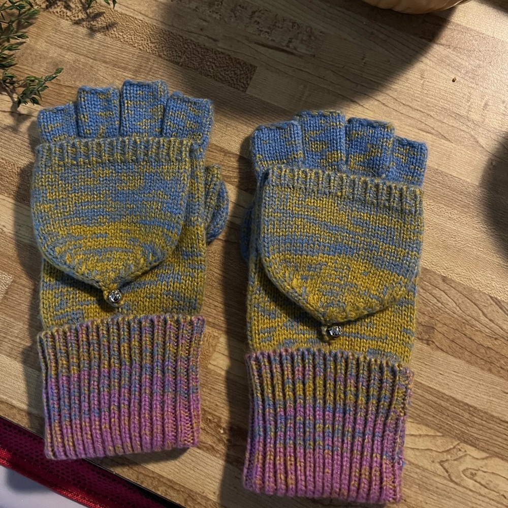 Kate ♠️ Spade Mittens